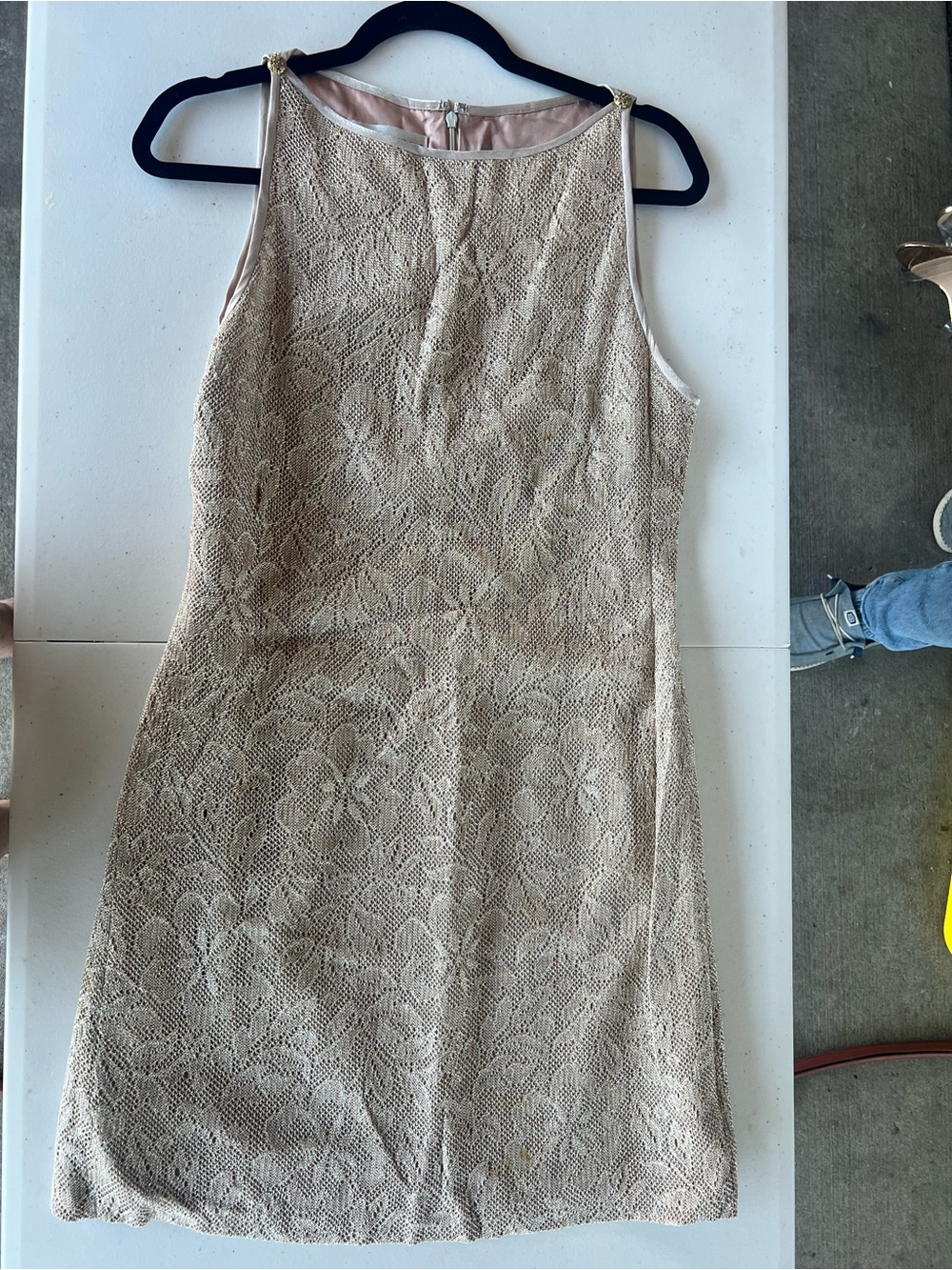 Women's Sleeveless Lace Shift Dress - Beige